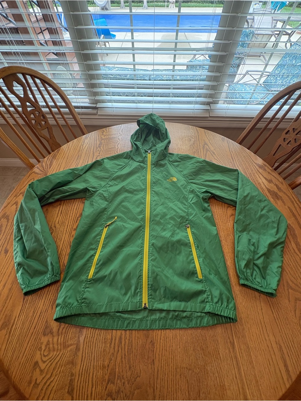 North Face Men’s Green Windbreaker Nylon Jacket Size S